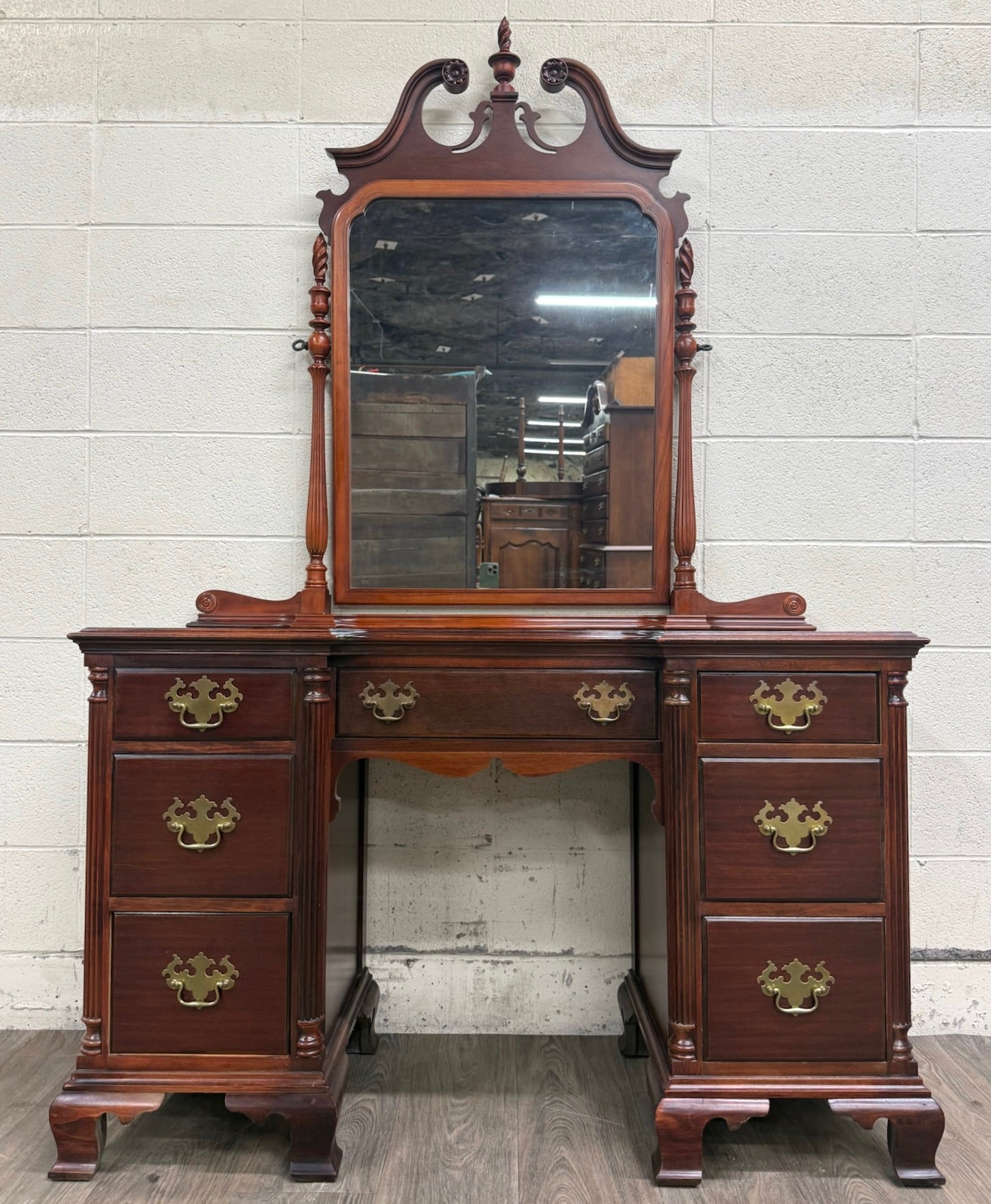 Vintage Thomasville Mahogany Vanity Dressing Table with Mirror