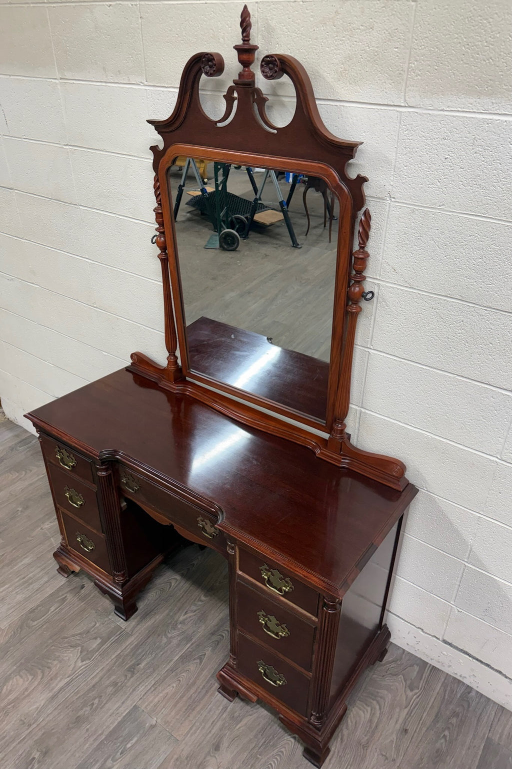 Vintage Thomasville Mahogany Vanity Dressing Table with Mirror
