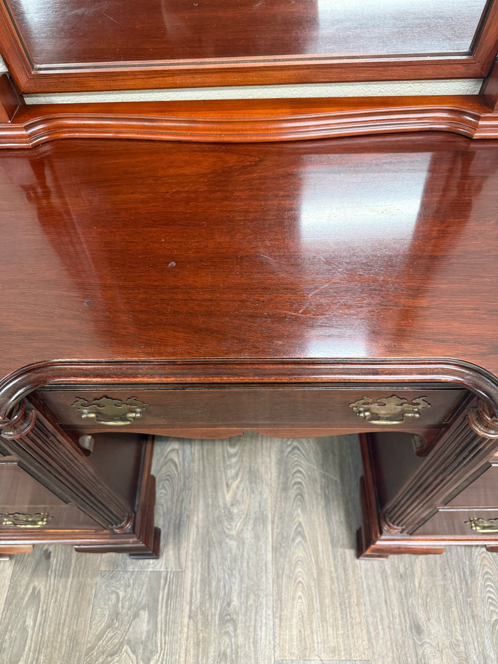 Vintage Thomasville Mahogany Vanity Dressing Table with Mirror