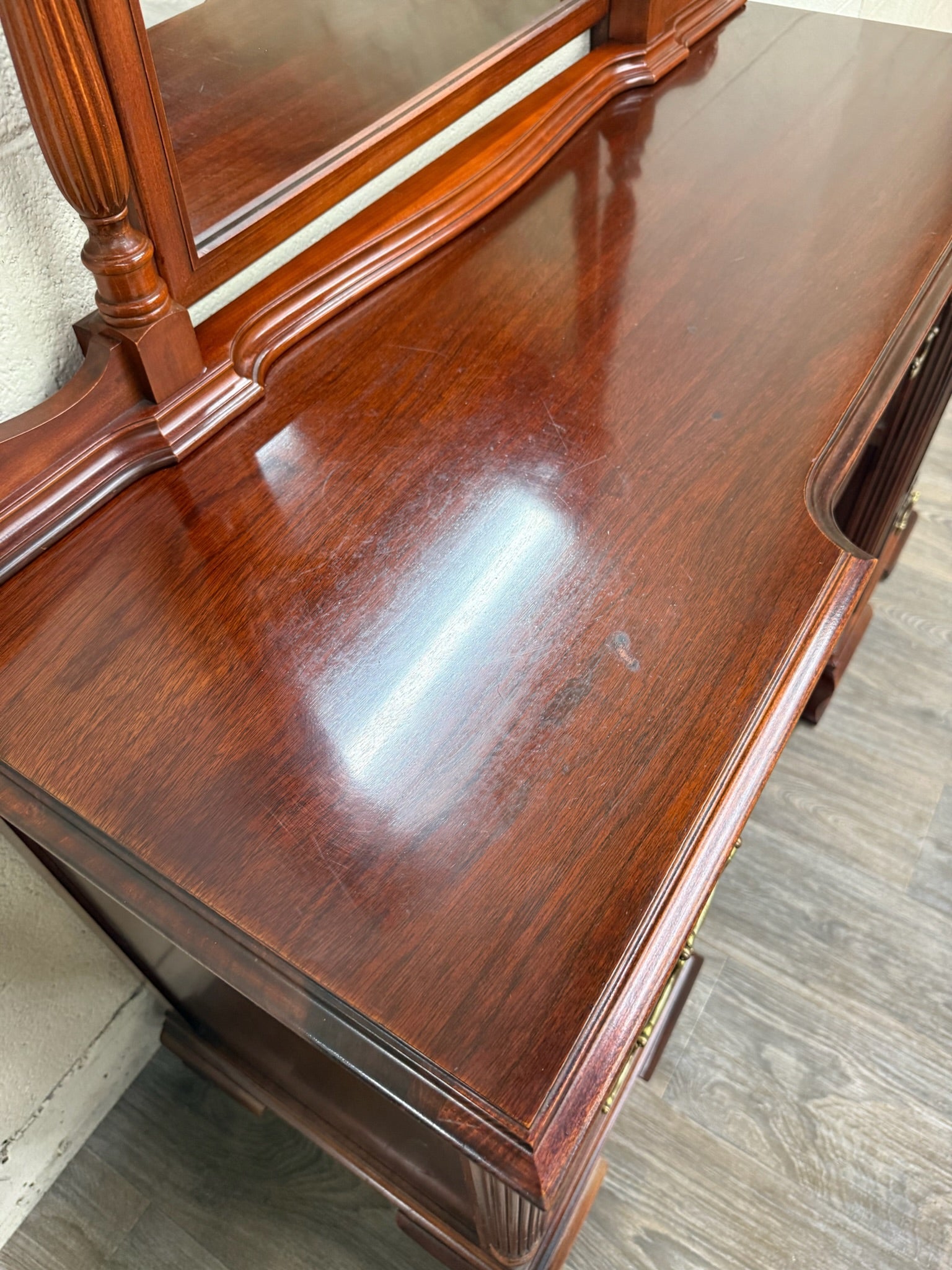Vintage Thomasville Mahogany Vanity Dressing Table with Mirror