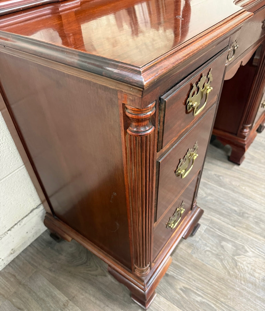 Vintage Thomasville Mahogany Vanity Dressing Table with Mirror