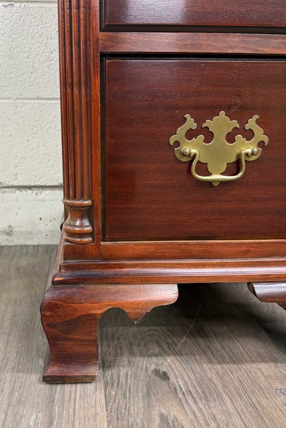 Vintage Thomasville Mahogany Vanity Dressing Table with Mirror