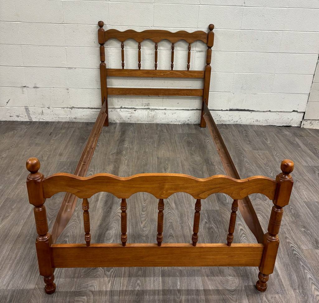 Vintage Twin Size Maple Cannonball Spindle Bed