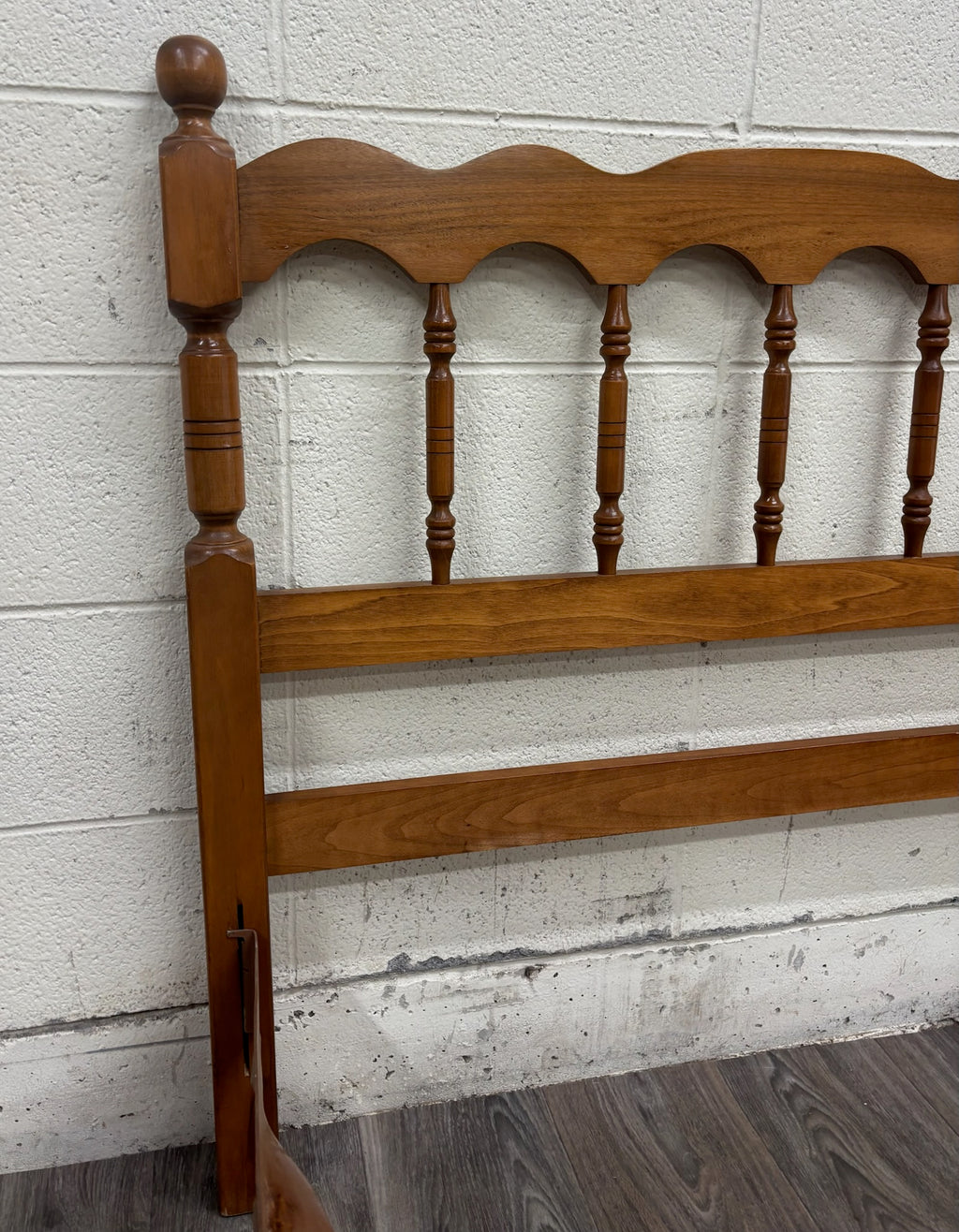 Vintage Twin Size Maple Cannonball Spindle Bed