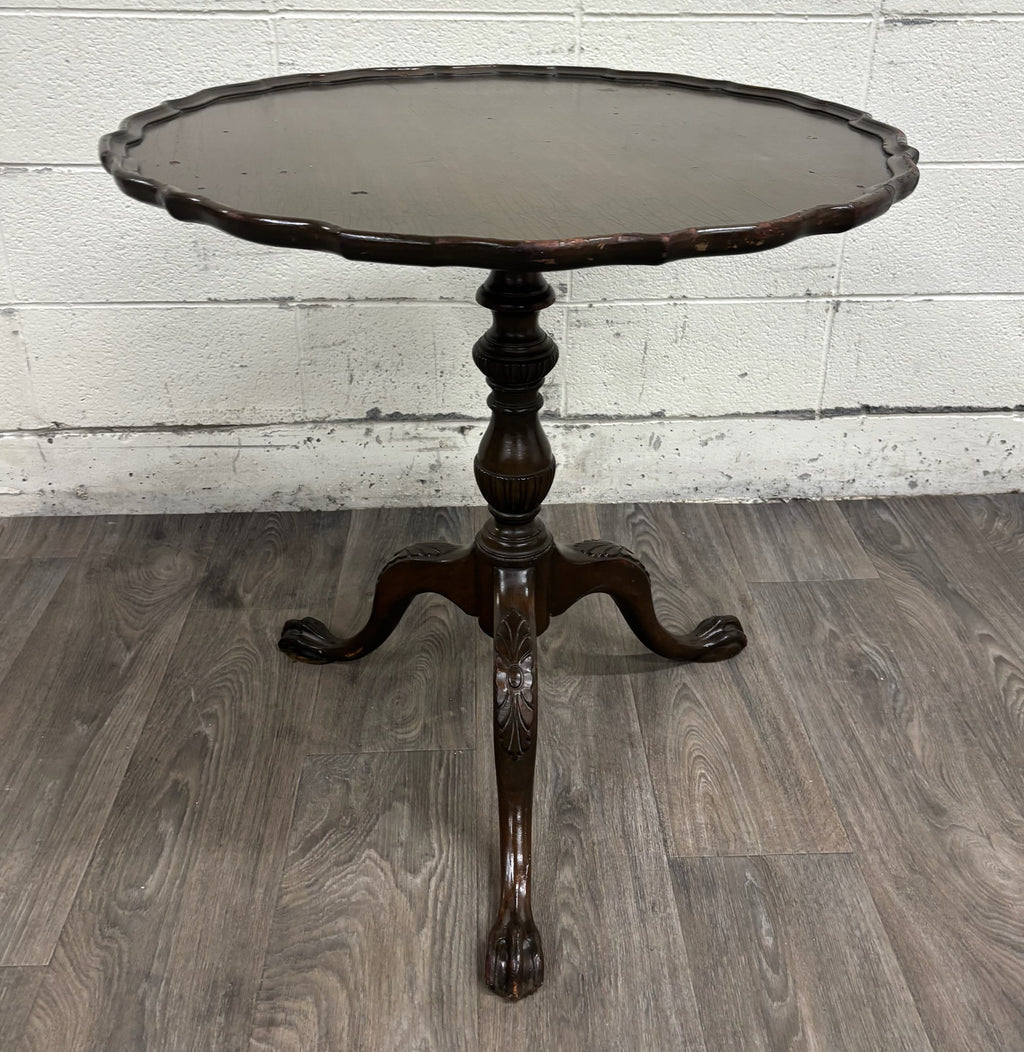 Vintage Chippendale Style Pie Crust Top Tripod Tea Table Side Table