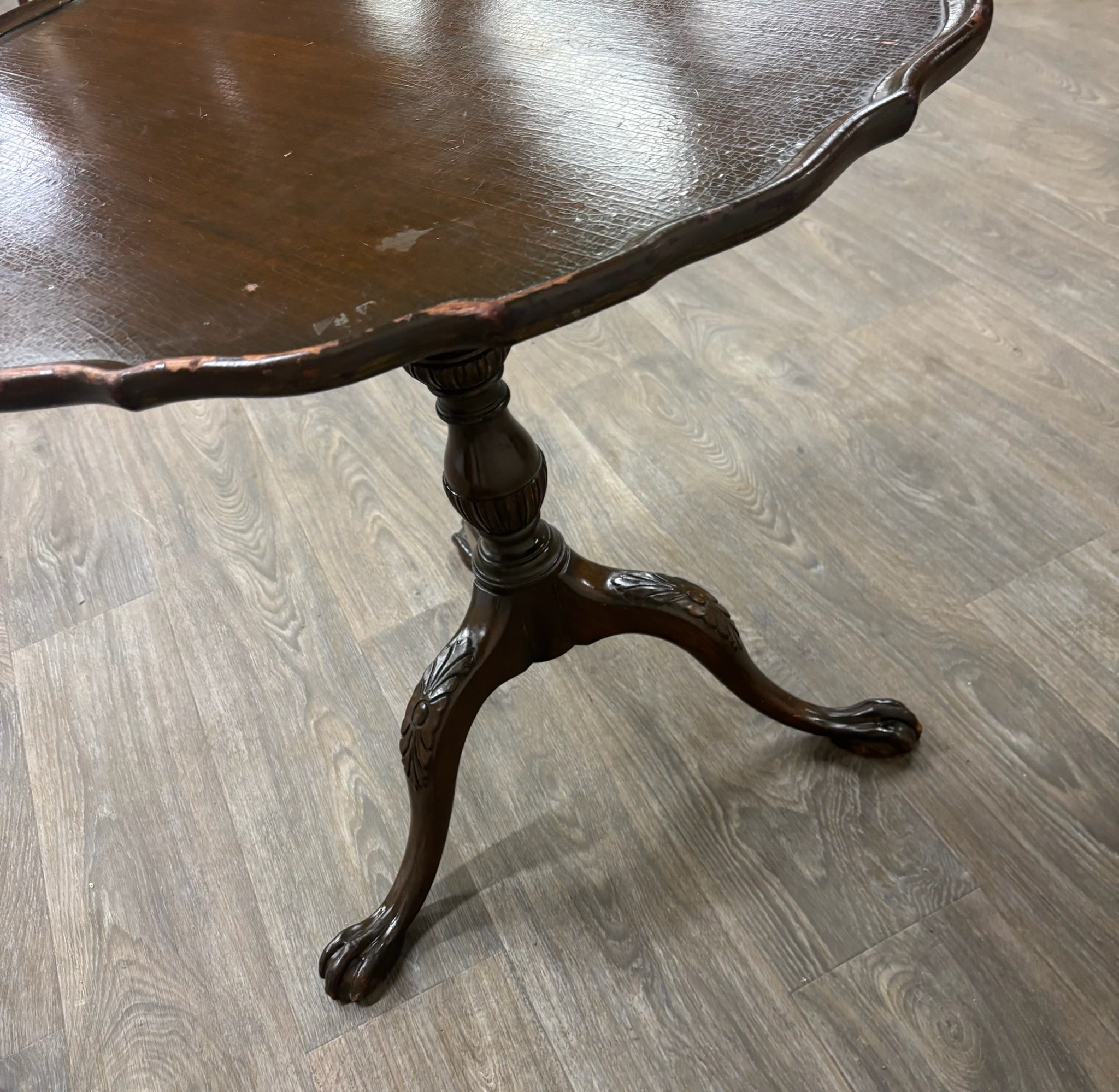 Vintage Chippendale Style Pie Crust Top Tripod Tea Table Side Table