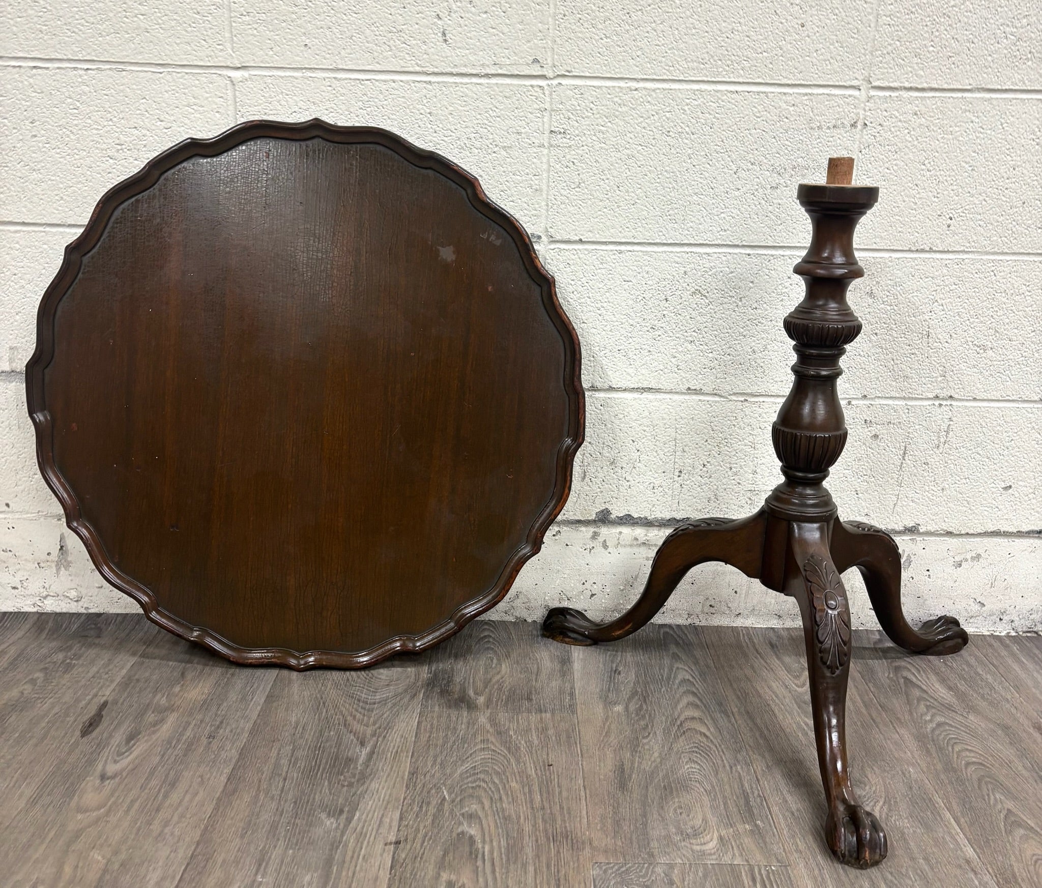Vintage Chippendale Style Pie Crust Top Tripod Tea Table Side Table
