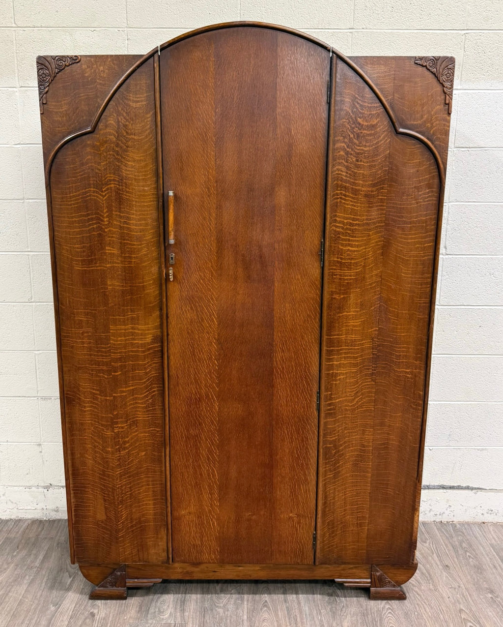 Vintage English Art Deco Quarter Sawn Tiger Oak Wardrobe