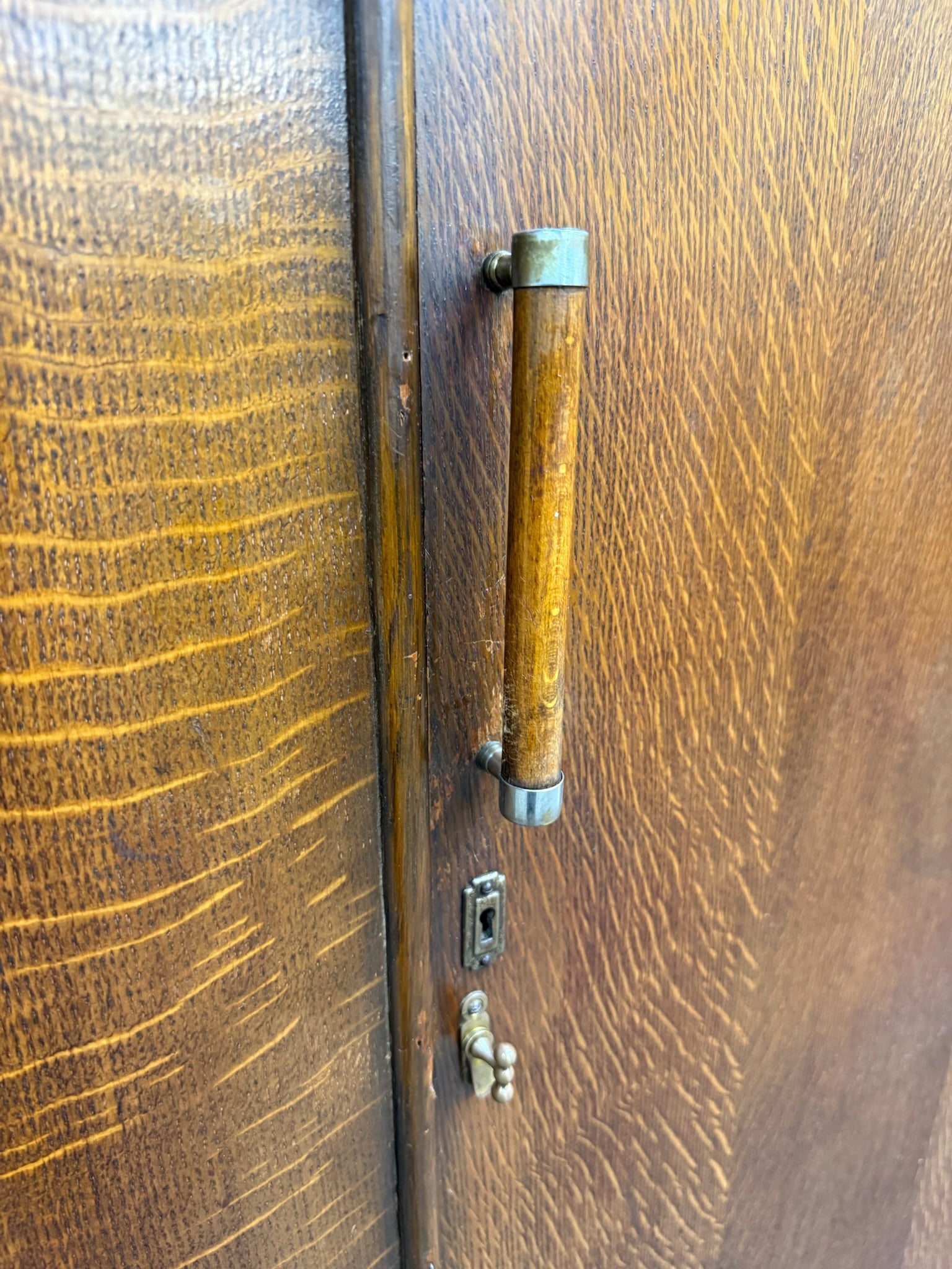 Vintage English Art Deco Quarter Sawn Tiger Oak Wardrobe