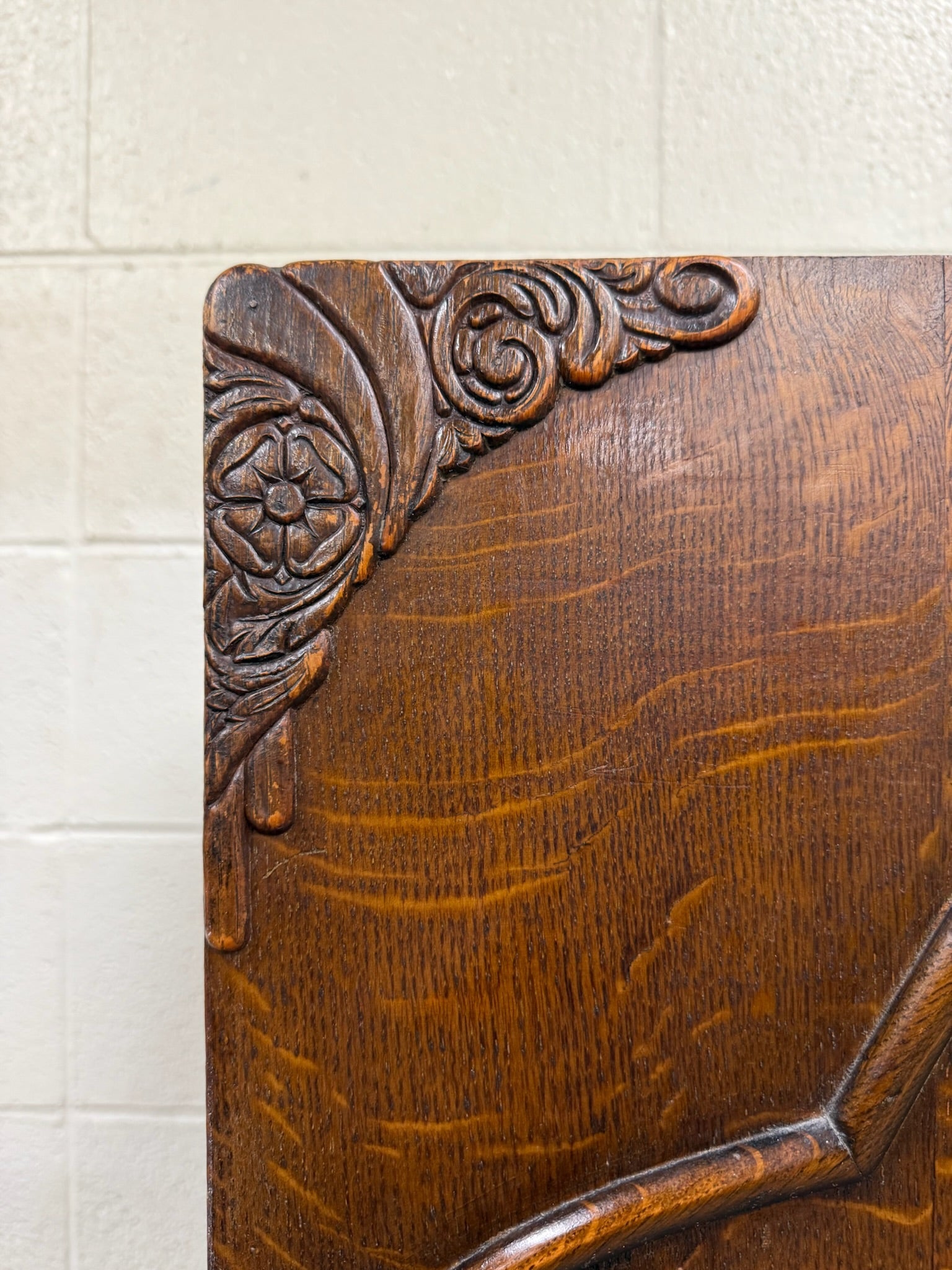 Vintage English Art Deco Quarter Sawn Tiger Oak Wardrobe