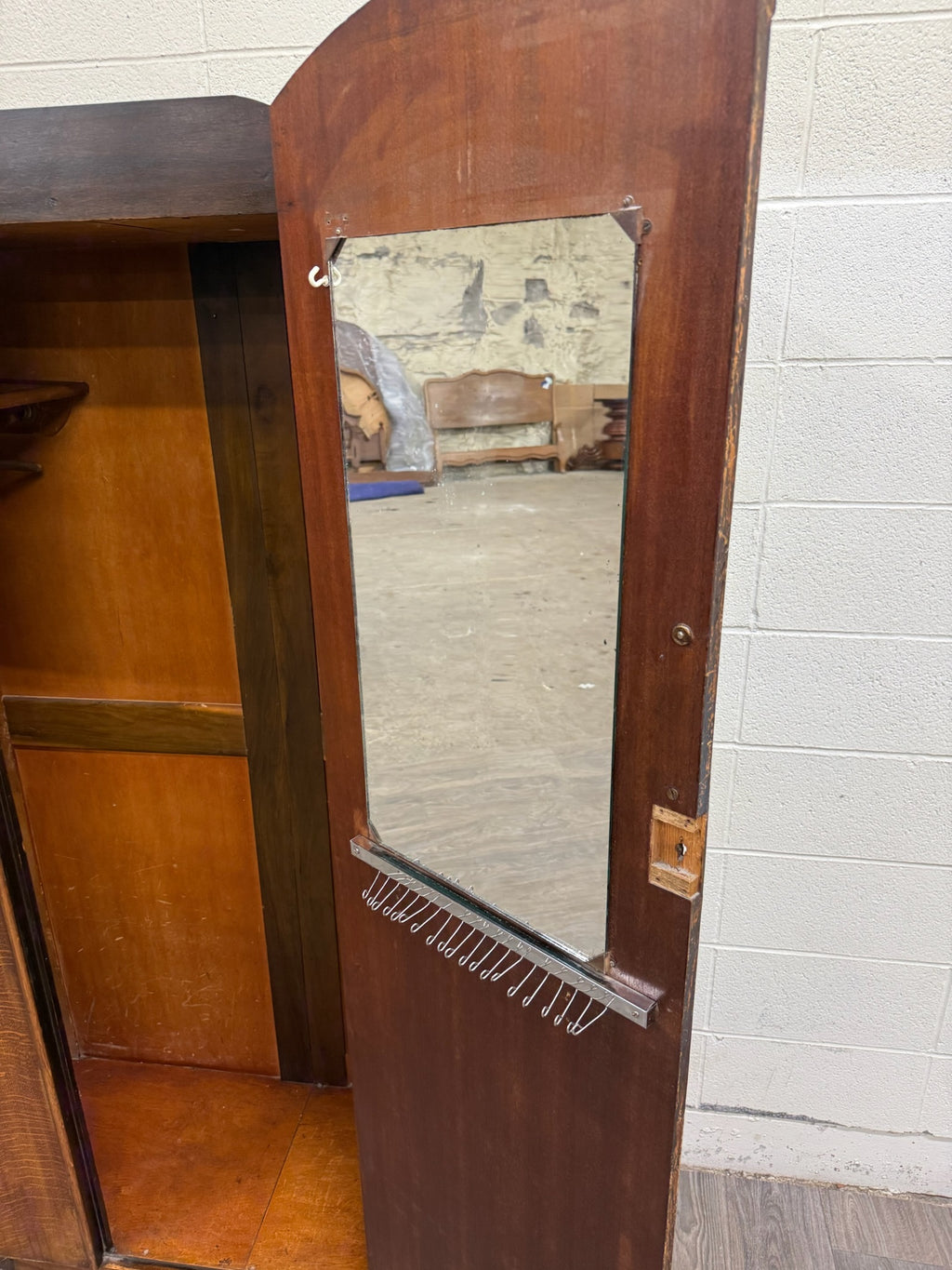 Vintage English Art Deco Quarter Sawn Tiger Oak Wardrobe