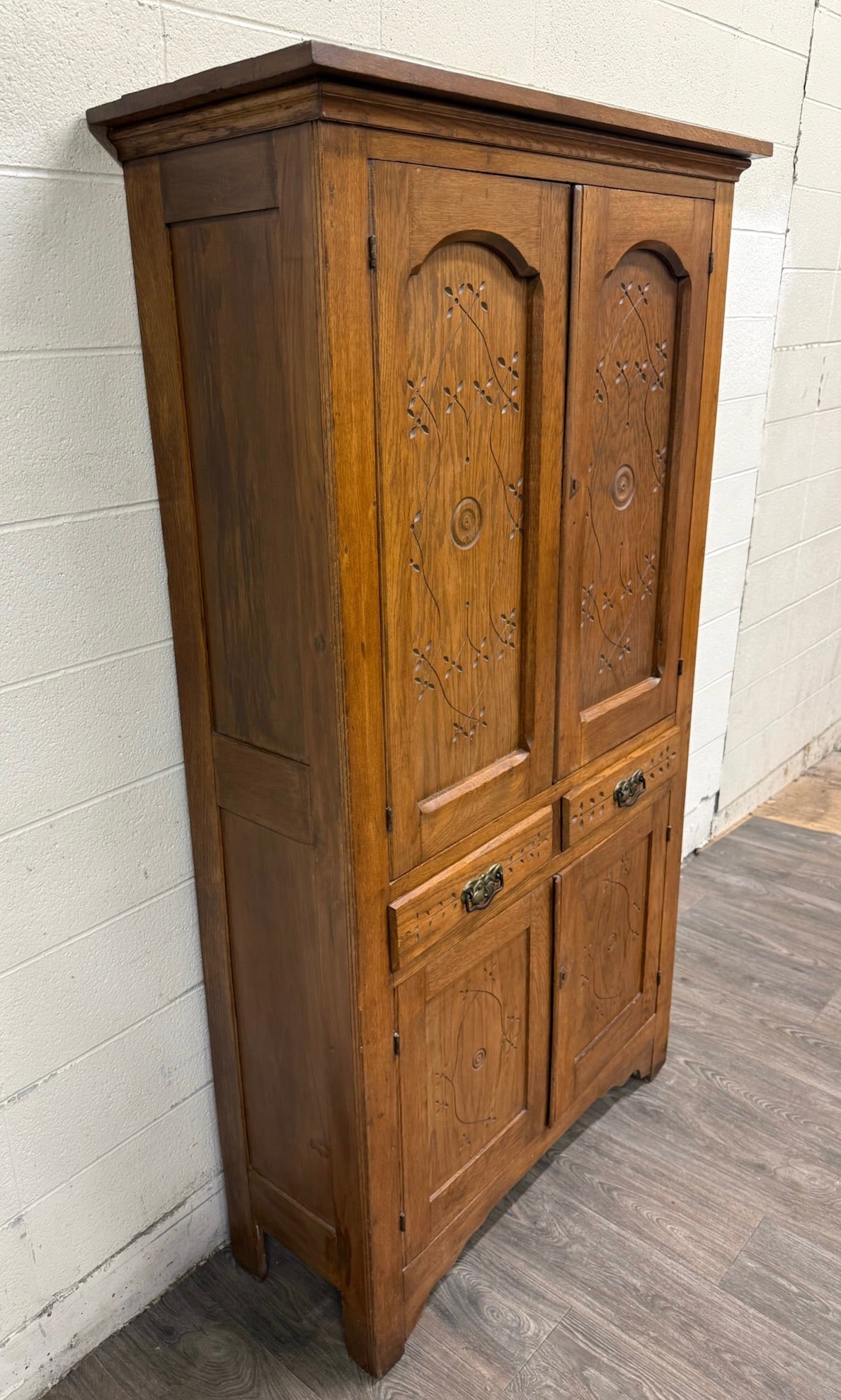 Antique Victorian Early American Quarter Sawn Oak Pie Safe