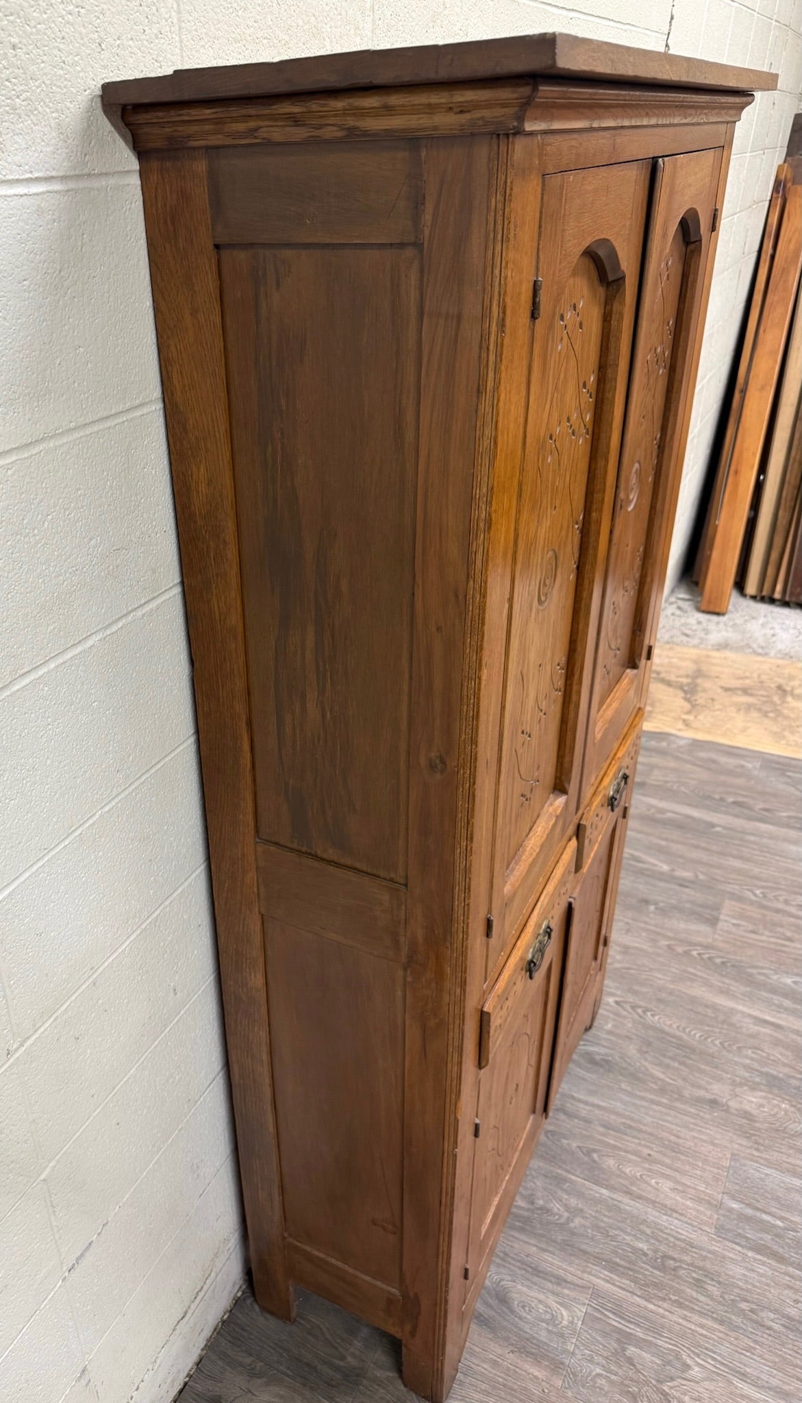 Antique Victorian Early American Quarter Sawn Oak Pie Safe