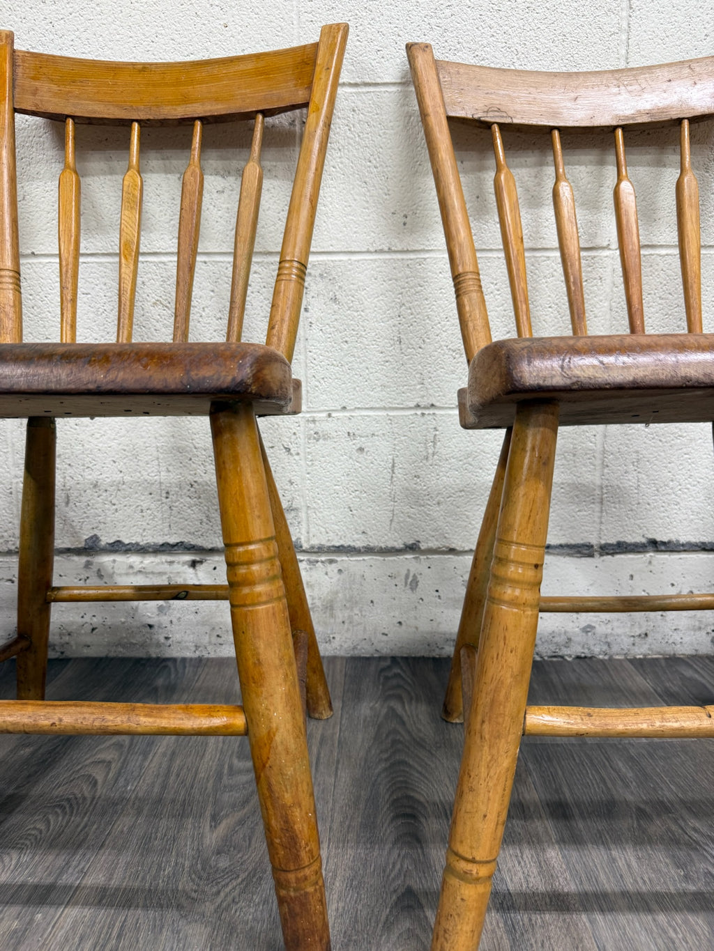Antique Windsor Farmhouse Arrowback Plank Seat Dining Chairs