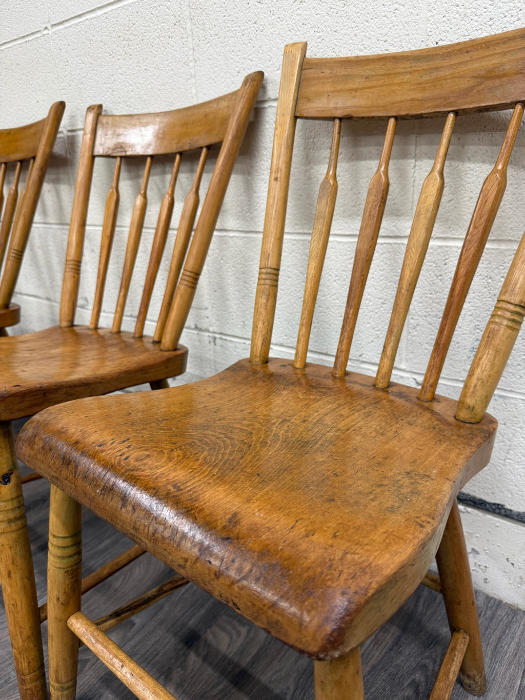 Antique Windsor Farmhouse Arrowback Plank Seat Dining Chairs