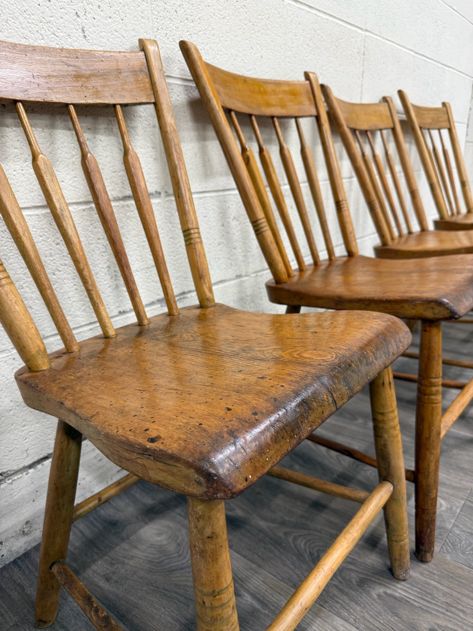 Antique Windsor Farmhouse Arrowback Plank Seat Dining Chairs