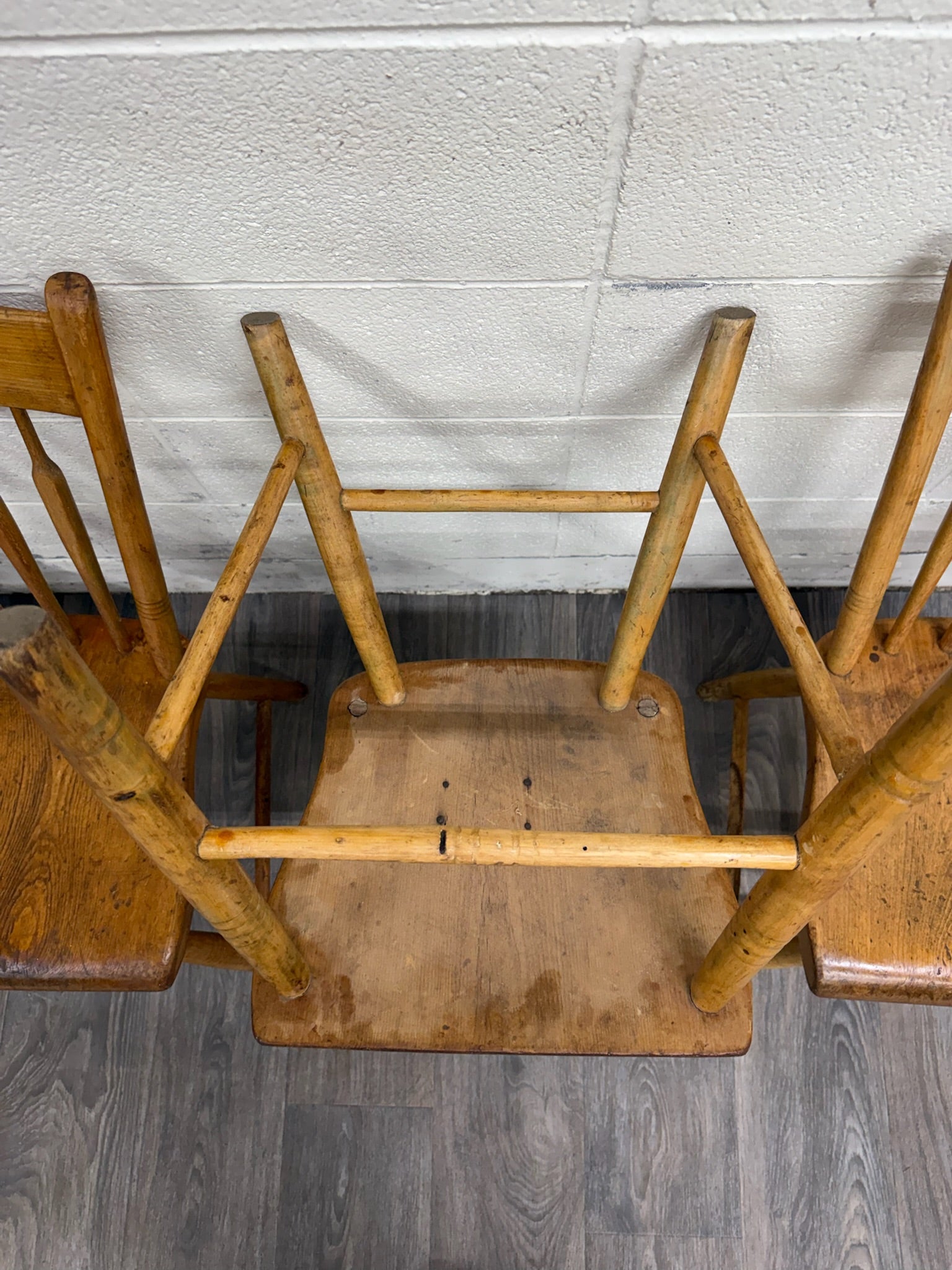 Antique Windsor Farmhouse Arrowback Plank Seat Dining Chairs