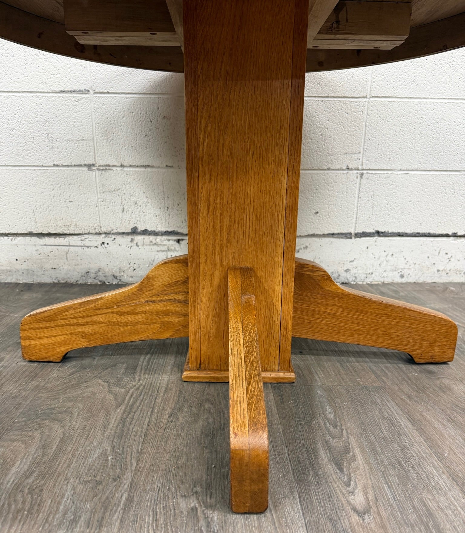 Vintage Solid Oak Round Pedestal Dining Table