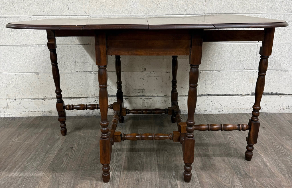 Antique 1920s Colonial Revival Solid Maple Gateleg Drop Leaf Dining Table