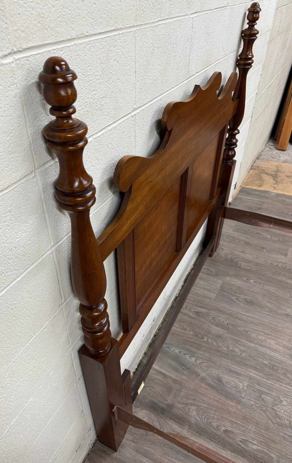 Vintage Full Size Thomasville Heirloom Collection Cherry Wood Four Poster Bed