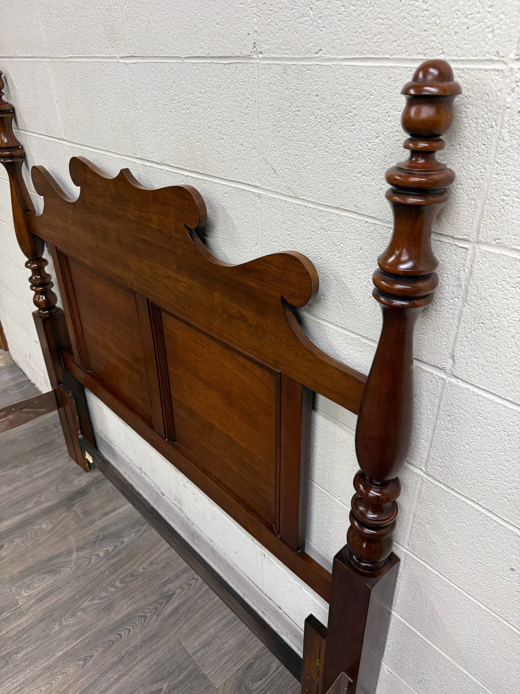 Vintage Full Size Thomasville Heirloom Collection Cherry Wood Four Poster Bed