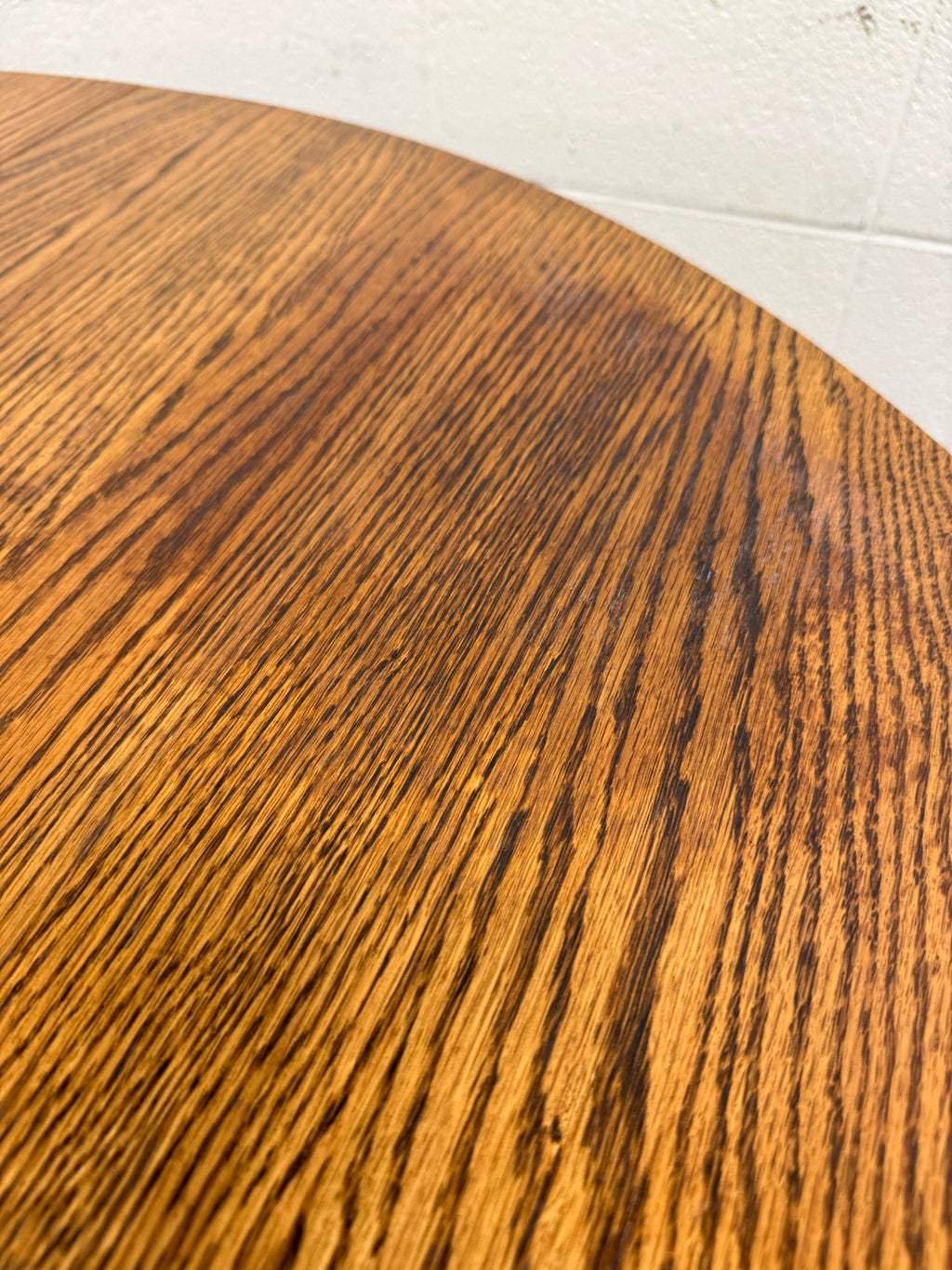 Vintage 48 Inch Round Quarter Sawn Oak Lion Paw Claw Foot Pedestal Dining Table