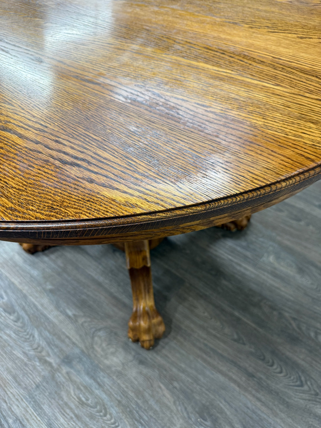 Vintage 48 Inch Round Quarter Sawn Oak Lion Paw Claw Foot Pedestal Dining Table