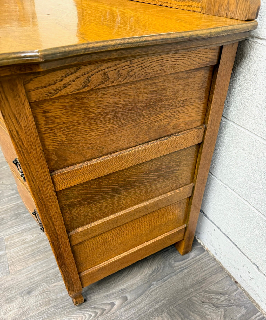 Antique Victorian Tiger Oak Serpentine Dresser with Beveled Mirror