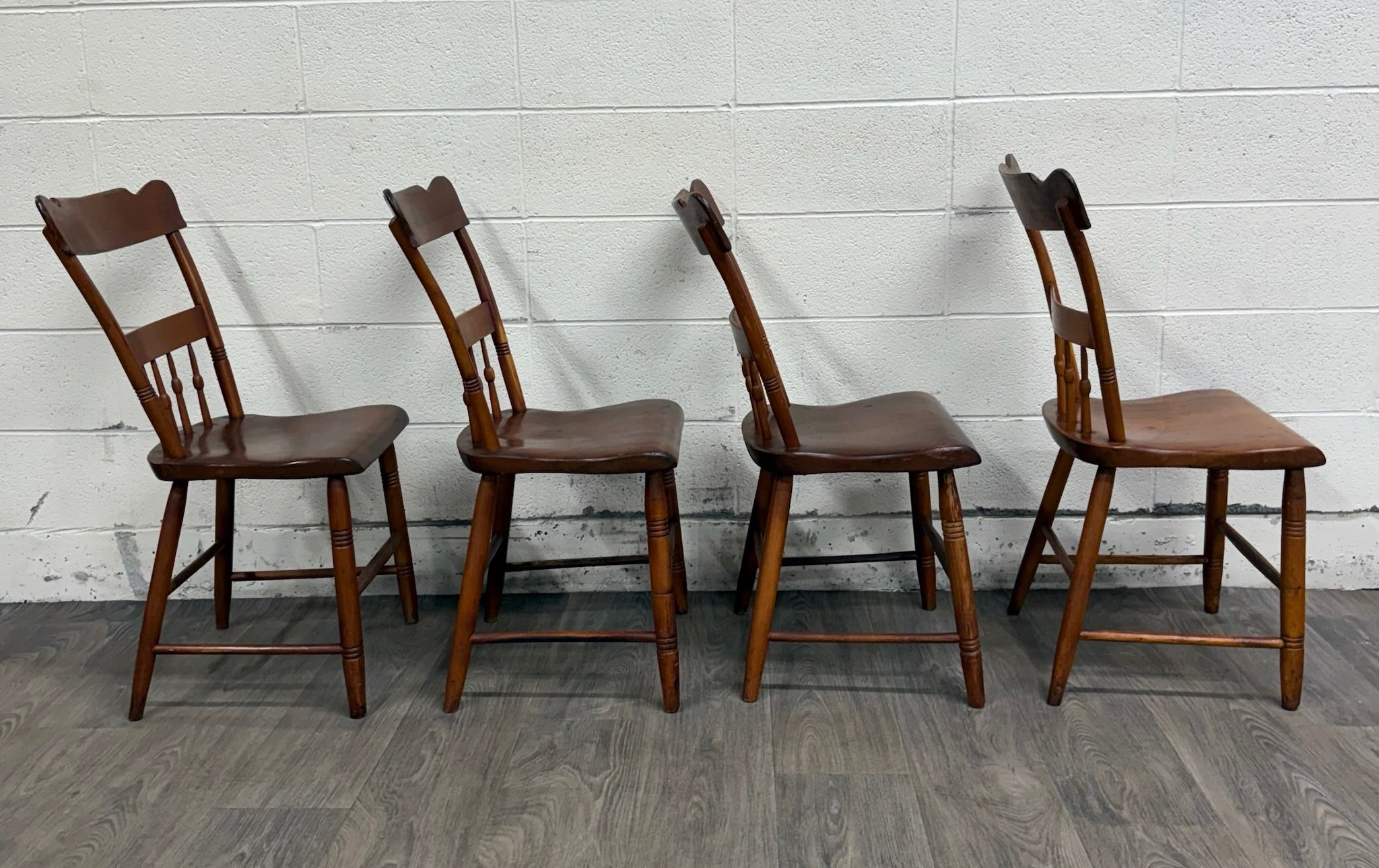 Antique American Country Farmhouse Plank Seat Dining Chairs - Set of 4