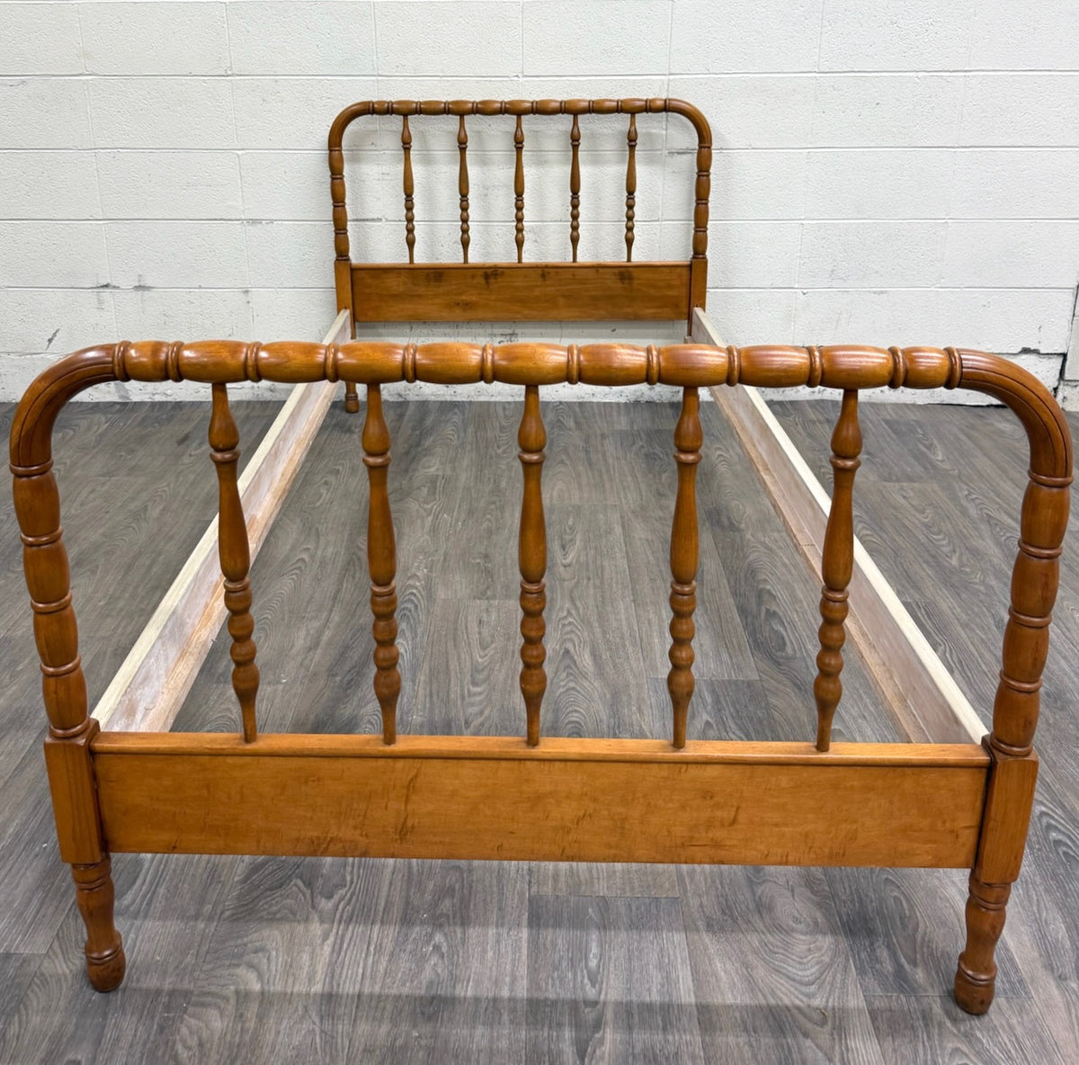 Vintage Twin Size Jenny Lind Bed