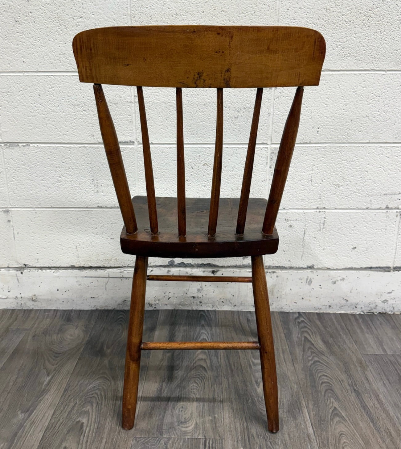 Antique American Windsor Farmhouse Style Plank Seat Dining Side Accent Chair