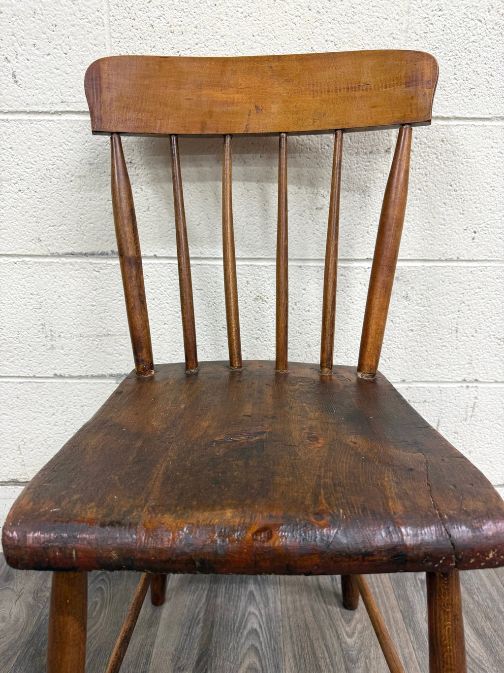 Antique American Windsor Farmhouse Style Plank Seat Dining Side Accent Chair