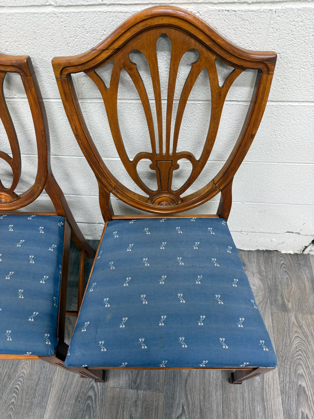 Vintage Duncan Phyfe Style Hepplewhite Style Shield Back Dining Side Chairs
