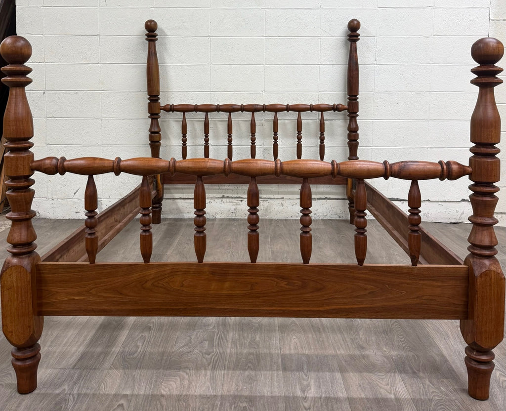 Vintage Full Size Jenny Lind Spindle Bed Spool Bed
