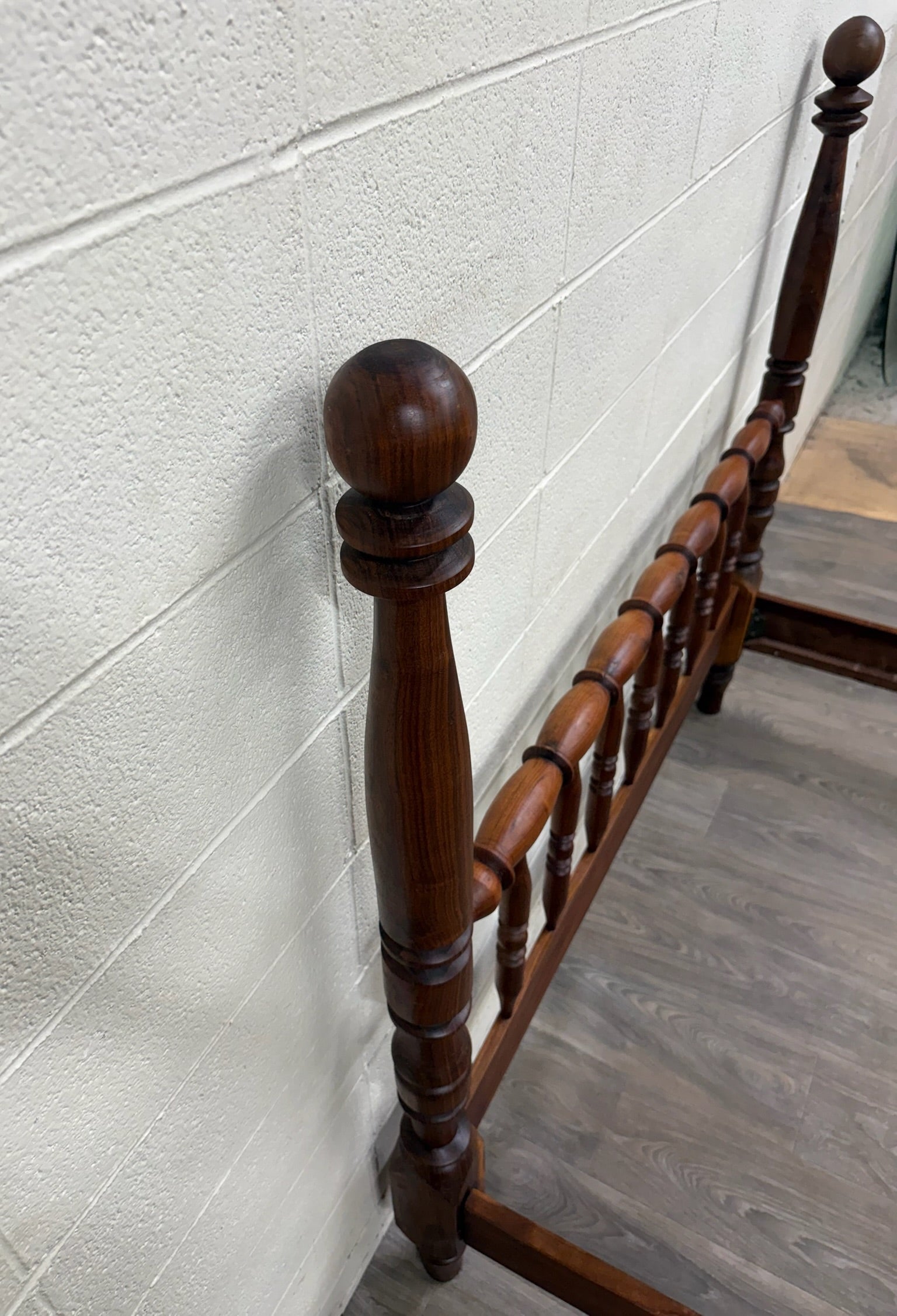 Vintage Full Size Jenny Lind Spindle Bed Spool Bed