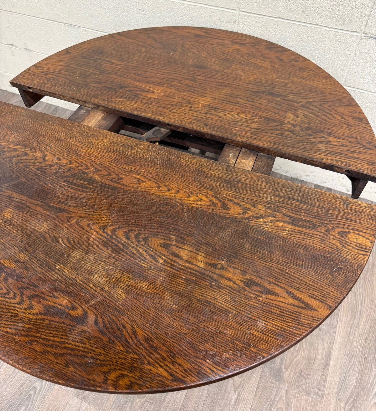 Antique American Empire Style Scroll Foot Pedestal Dining Table Breakfast Table