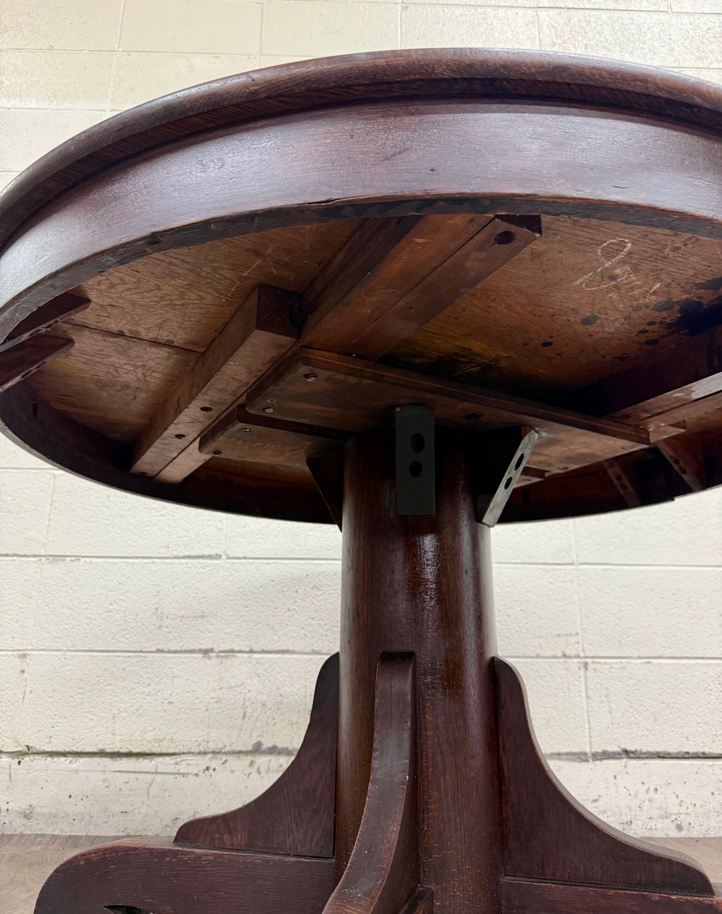 Antique American Empire Style Scroll Foot Pedestal Dining Table Breakfast Table