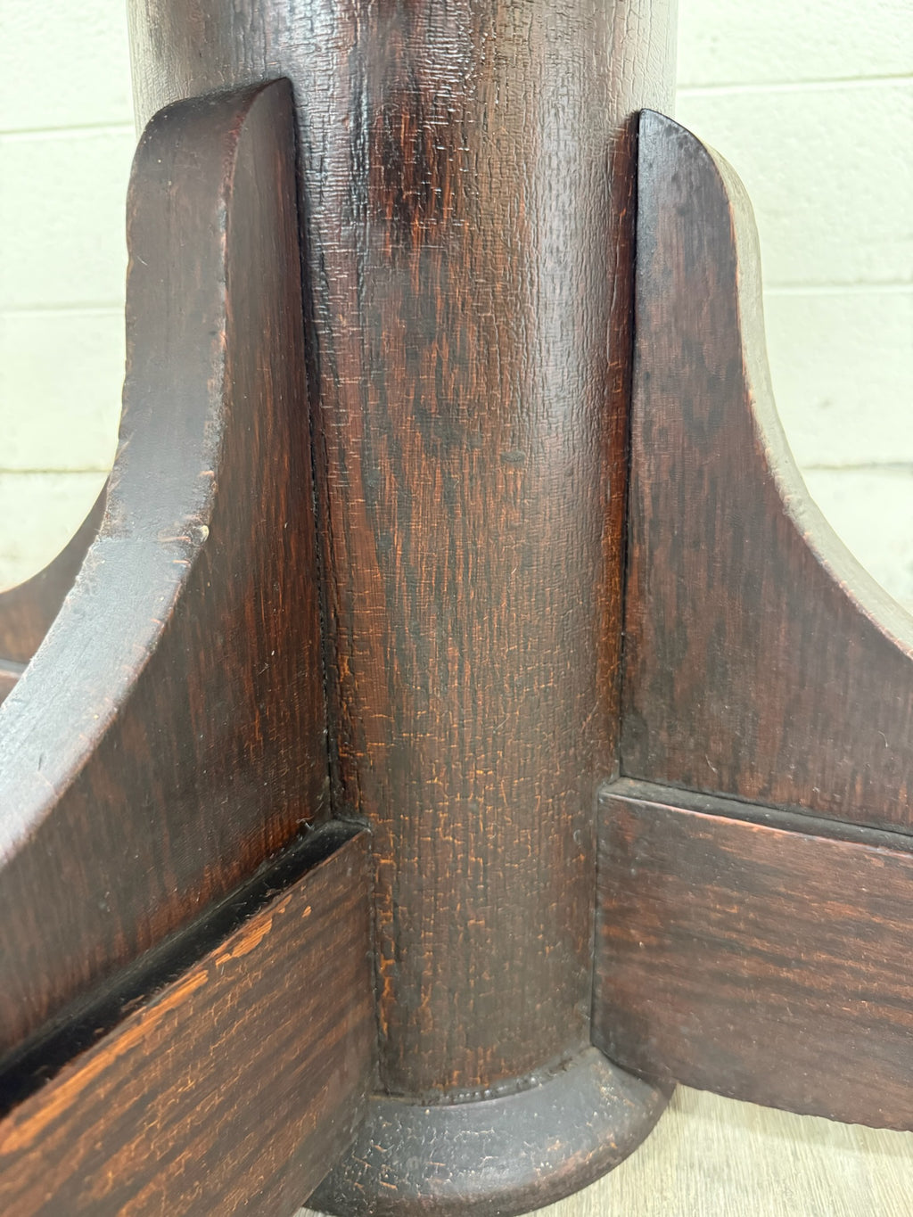 Antique American Empire Style Scroll Foot Pedestal Dining Table Breakfast Table