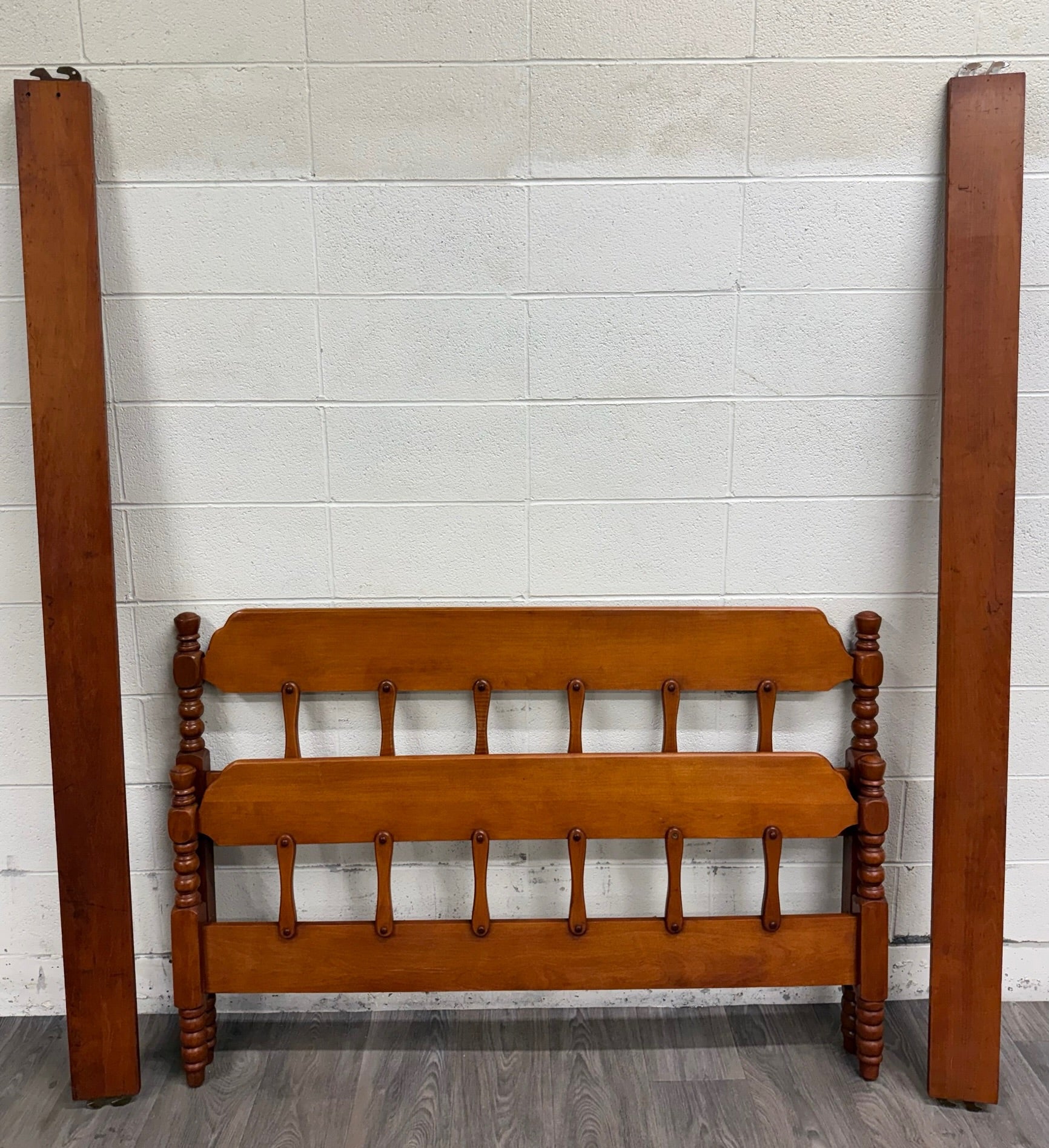 Vintage Full Size Early American Colonial Style Maple Spindle Low Poster Bed