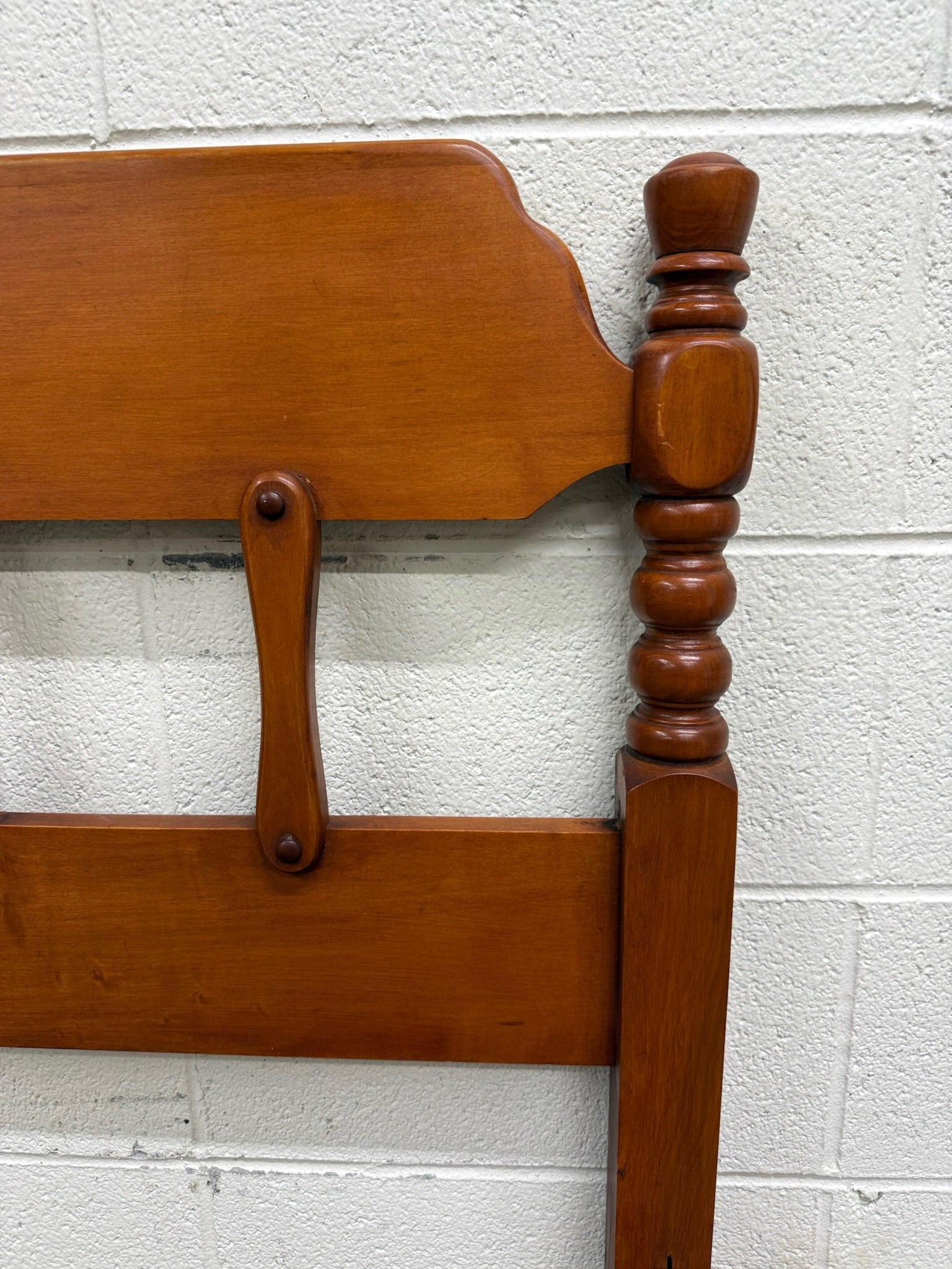 Vintage Full Size Early American Colonial Style Maple Spindle Low Poster Bed