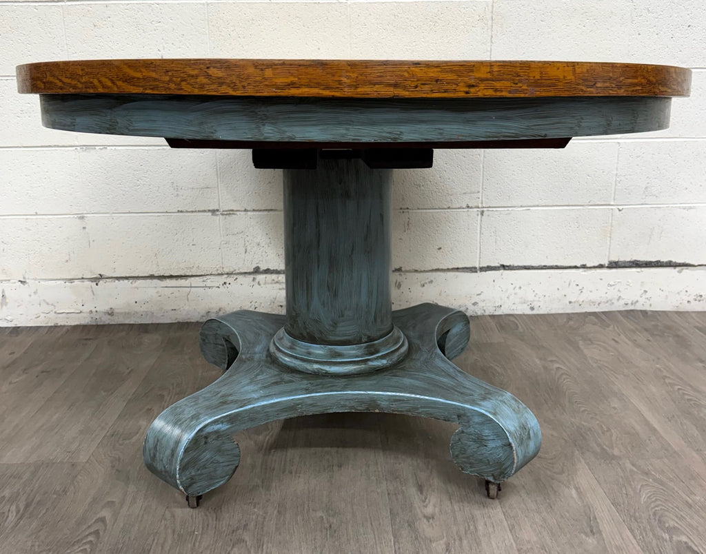 Antique 48 Inch Tiger Oak Round Pedestal Dining Table