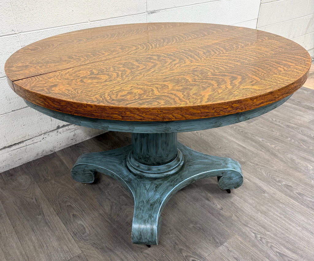 Antique 48 Inch Tiger Oak Round Pedestal Dining Table