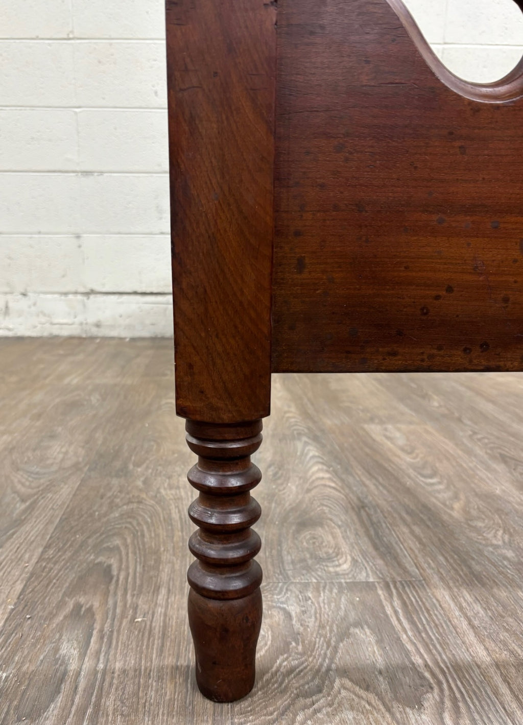 Antique Victorian Late 19th Century Walnut Daybed Youth Bed