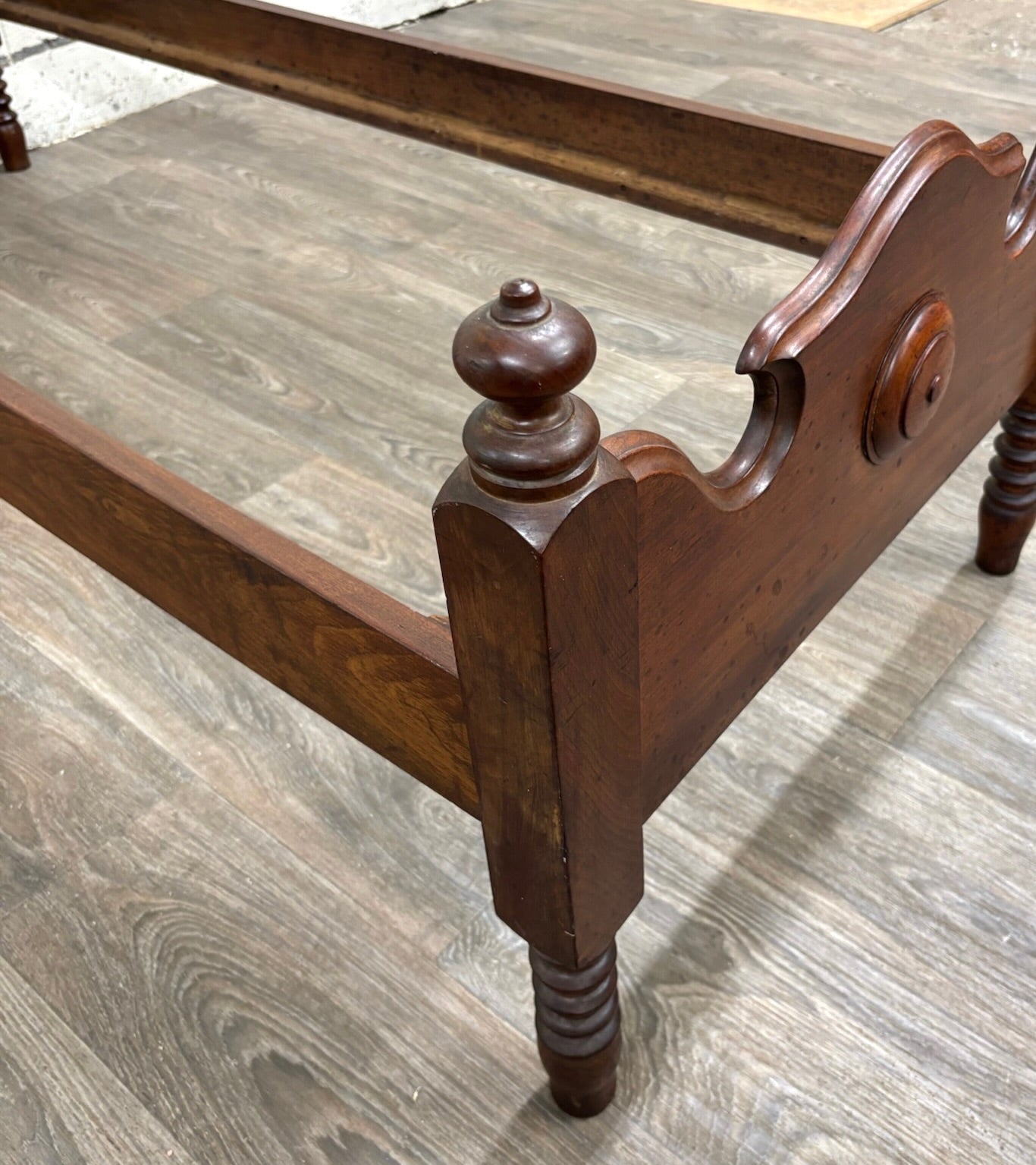 Antique Victorian Late 19th Century Walnut Daybed Youth Bed