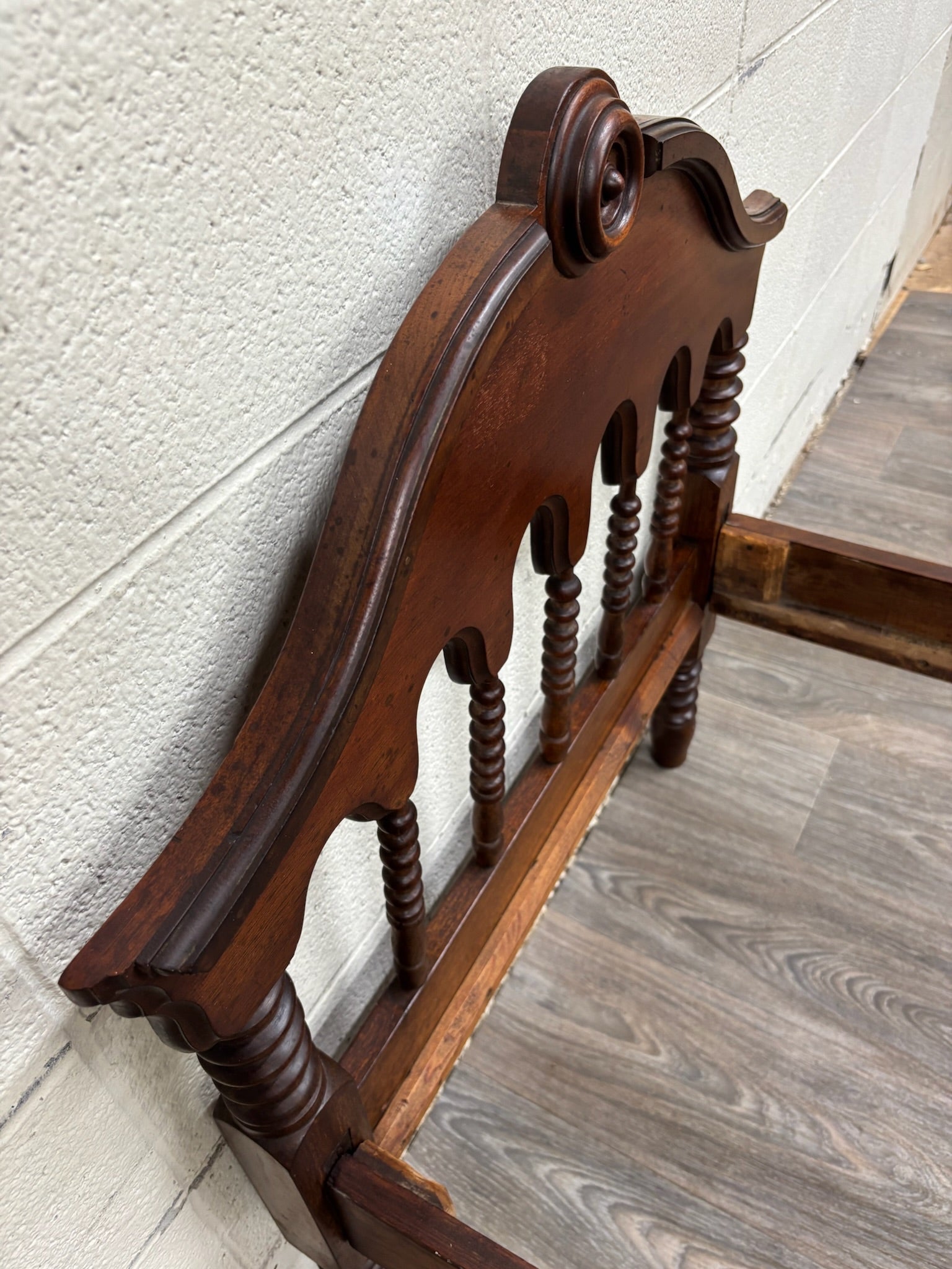 Antique Victorian Late 19th Century Walnut Daybed Youth Bed