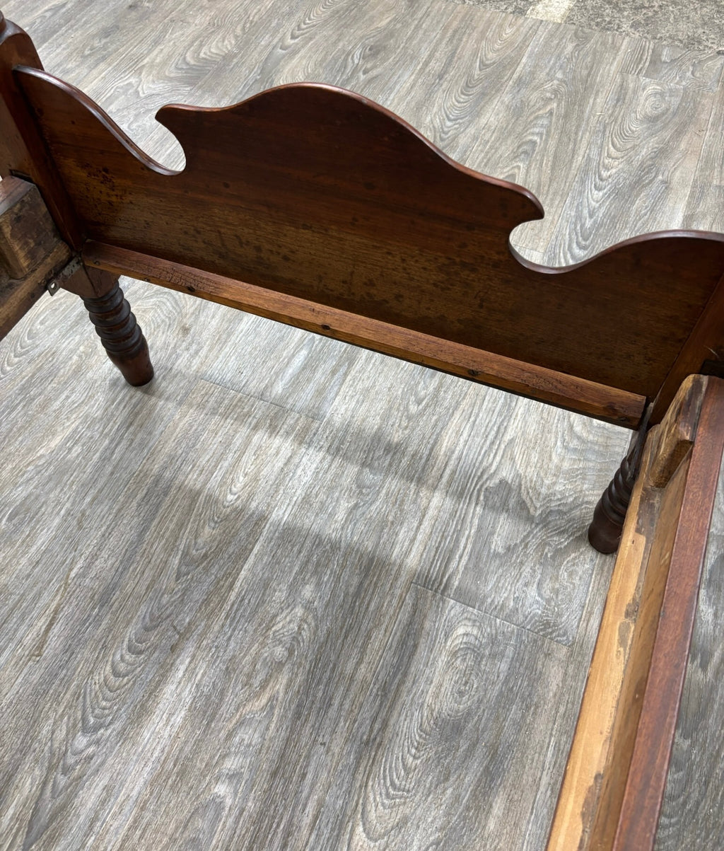 Antique Victorian Late 19th Century Walnut Daybed Youth Bed