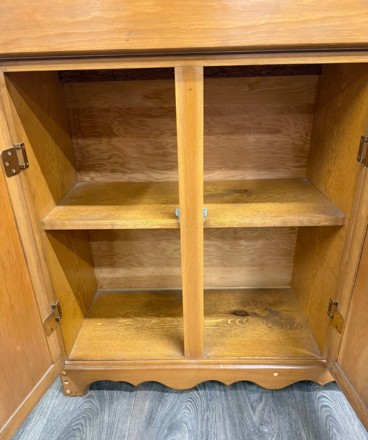 Vintage Colonial Revival Oak Dry Sink Washstand Cabinet
