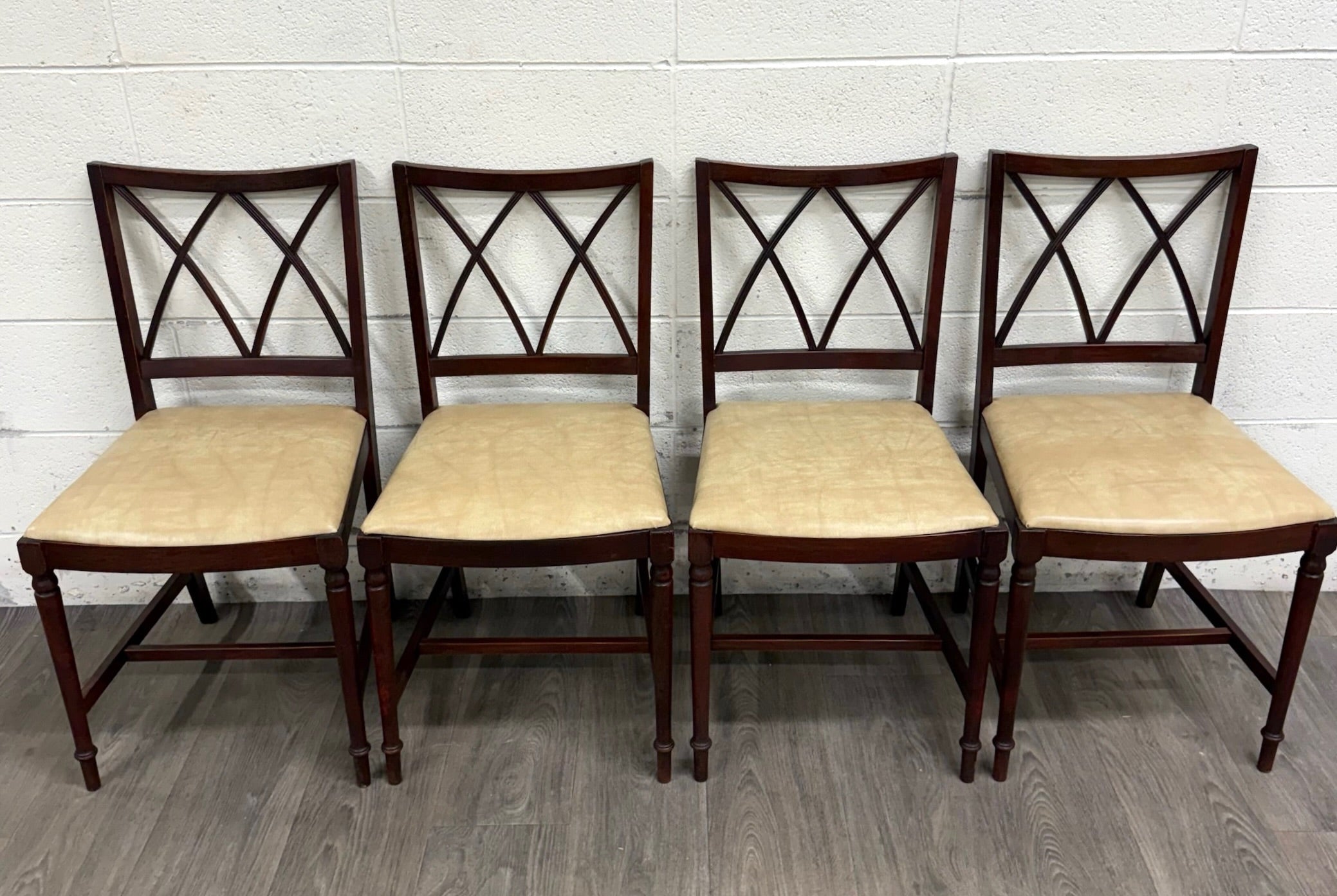 Vintage Hepplewhite Style Sheraton Revival Traditional Mahogany Dining Chairs