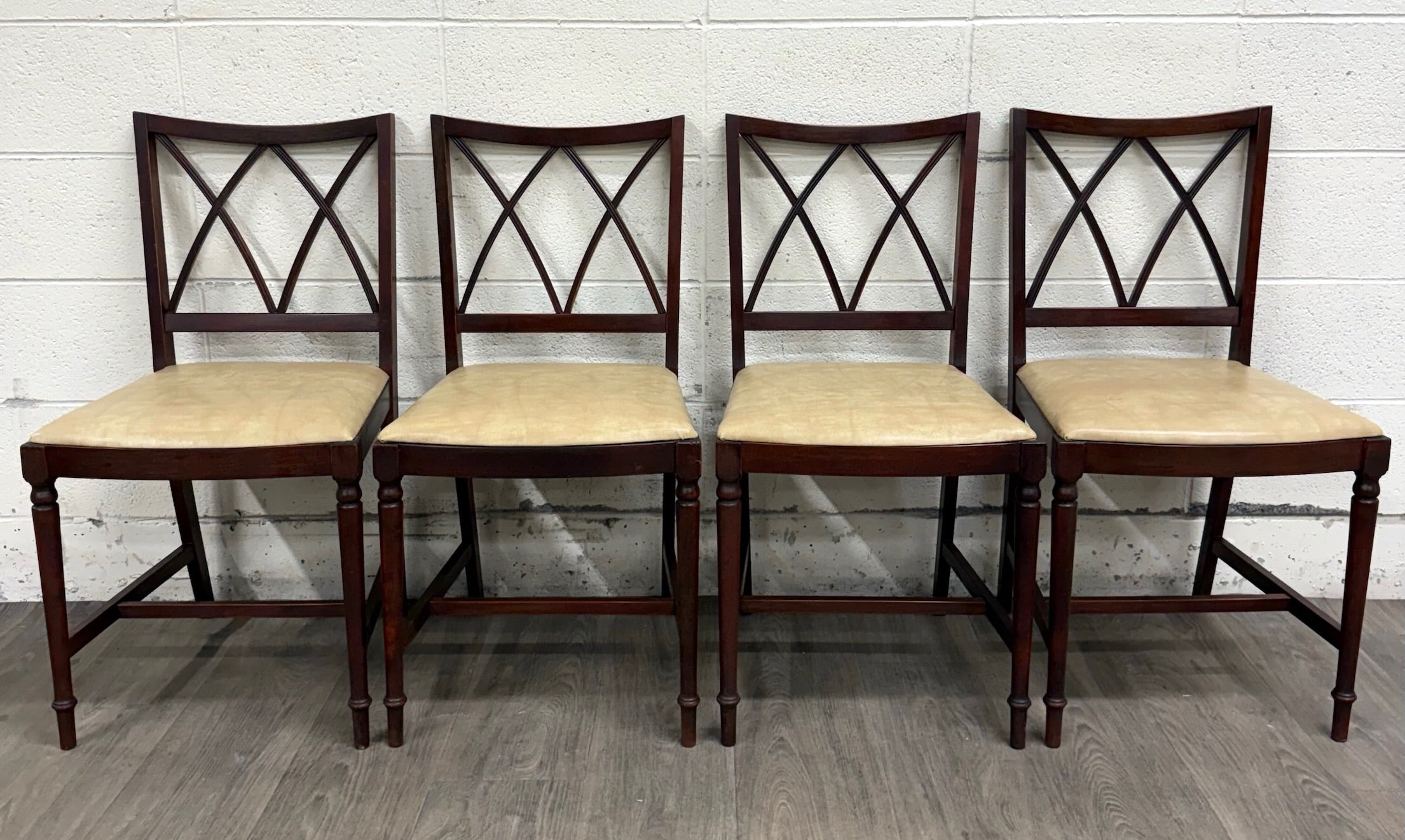 Vintage Hepplewhite Style Sheraton Revival Traditional Mahogany Dining Chairs