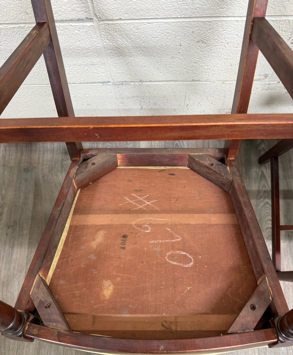 Vintage Hepplewhite Style Sheraton Revival Traditional Mahogany Dining Chairs